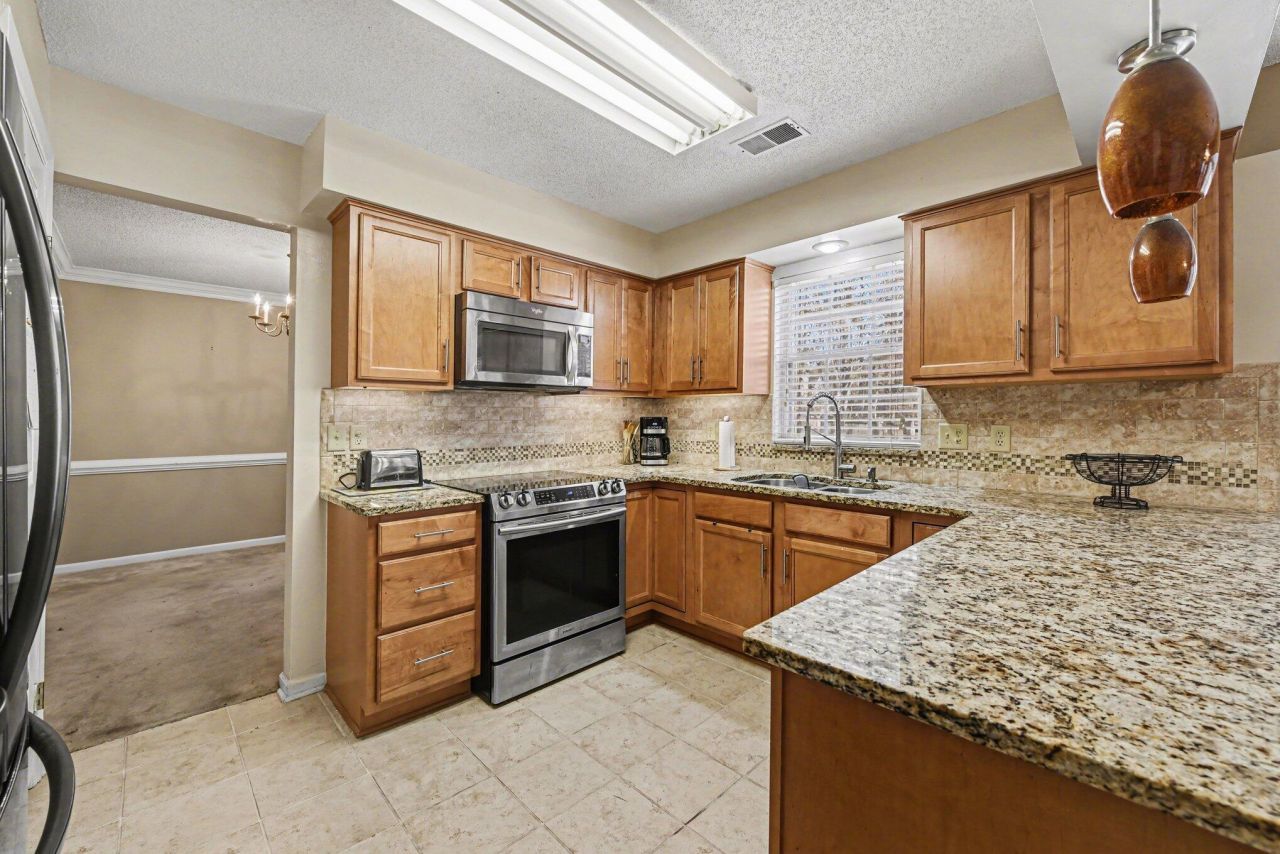 104 N Pembroke Drive Photo 15