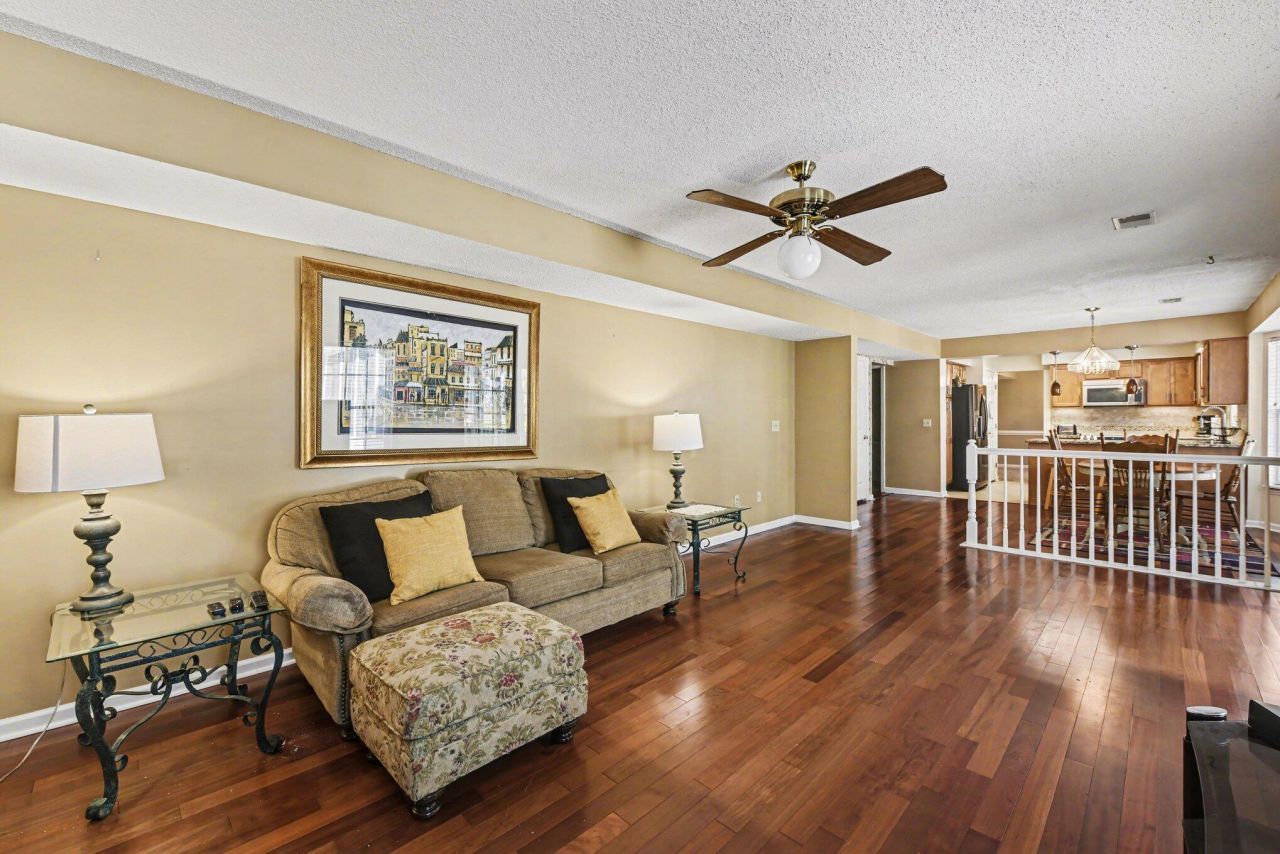 104 N Pembroke Drive Photo 18