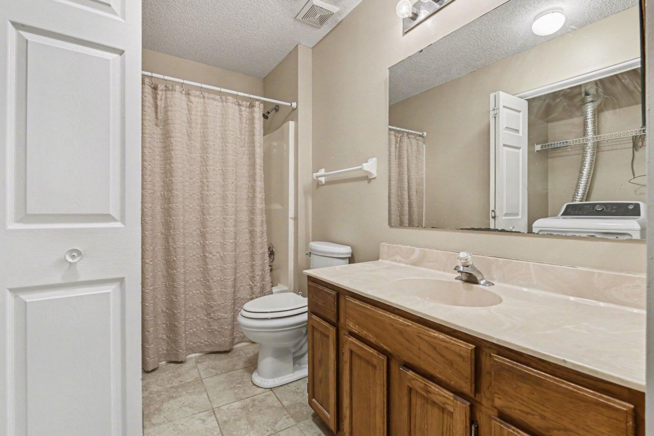 104 N Pembroke Drive Photo 22