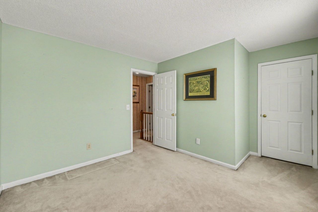 104 N Pembroke Drive Photo 26