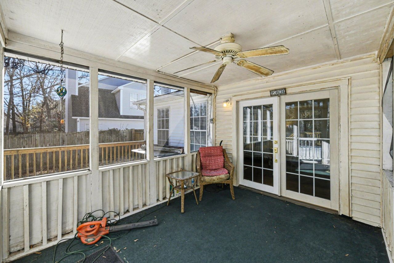 104 N Pembroke Drive Photo 29