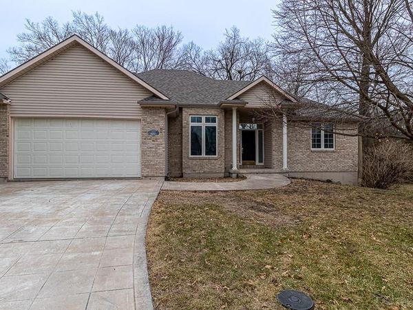 303 W 11th Street, Kearney, MO 64060