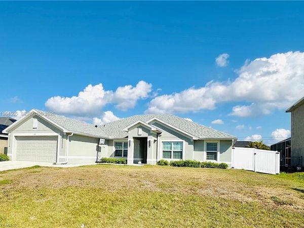 1137 NE 4th PL, CAPE CORAL, FL 33909