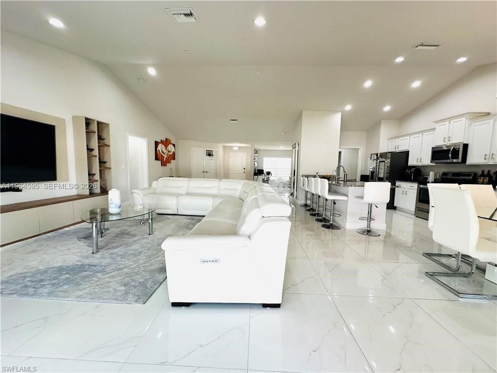 1137 NE 4th Pl, Cape Coral, FL 33909 Photo