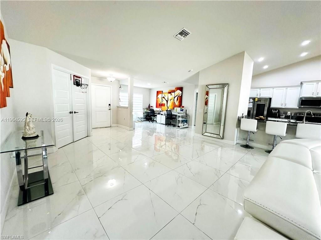 1137 NE 4th Pl, Cape Coral, FL 33909 Photo