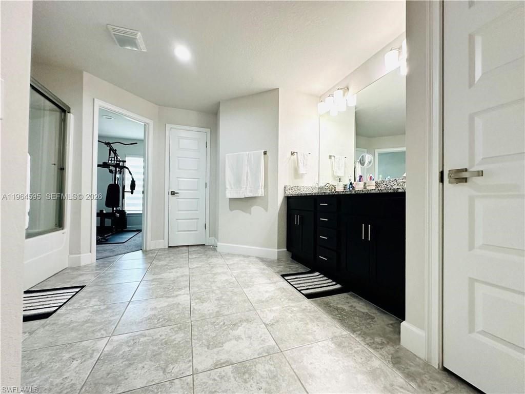 1137 NE 4th Pl, Cape Coral, FL 33909 Photo
