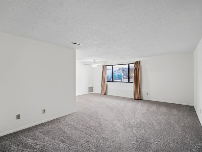 3594 Homelawn Avenue, Unit 14, Cheviot, OH 45211 Photo 5