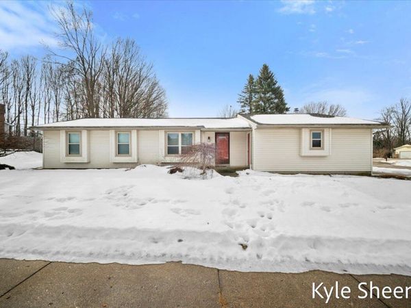 4660 Sheri Lynn Drive SW, Wyoming, MI 49519