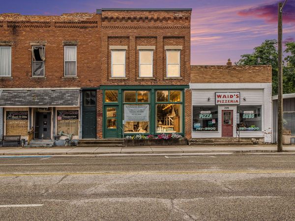 207 Main Street, Tekonsha, MI 49092