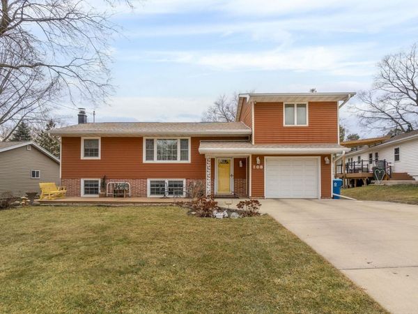 108 Helen Road, Waterloo, IA 50701