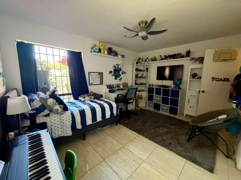 1017 Green Pine Boulevard, Unit F, West Palm Beach, FL 33409 Photo