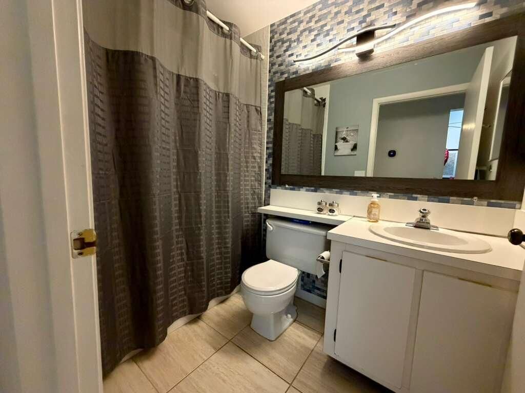 1017 Green Pine Boulevard, Unit F, West Palm Beach, FL 33409 Photo