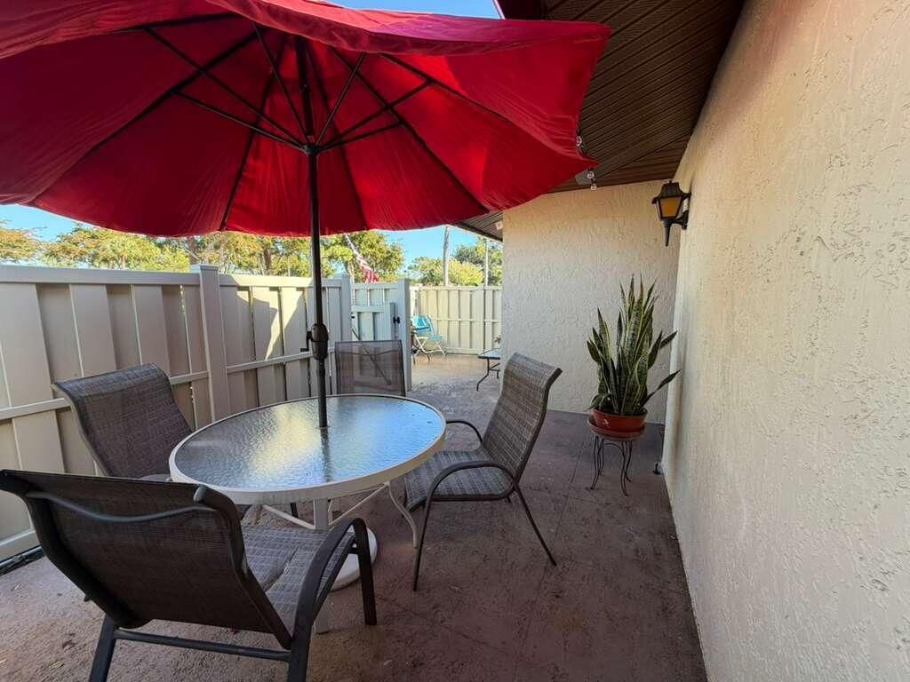 1017 Green Pine Boulevard, Unit F, West Palm Beach, FL 33409 Photo