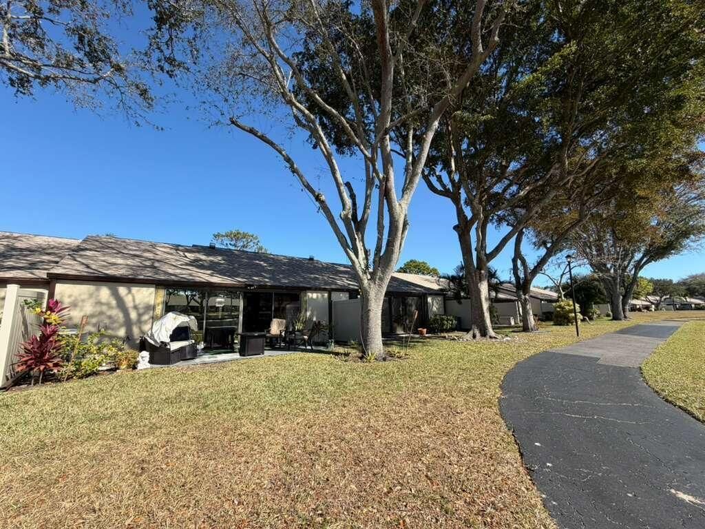 1017 Green Pine Boulevard, Unit F, West Palm Beach, FL 33409 Photo