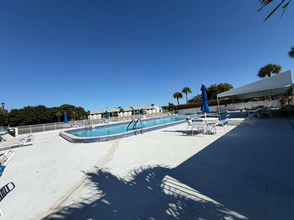 1017 Green Pine Boulevard, Unit F, West Palm Beach, FL 33409 Photo