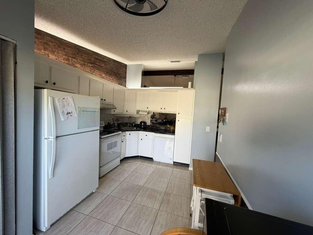 1017 Green Pine Boulevard, Unit F, West Palm Beach, FL 33409 Photo