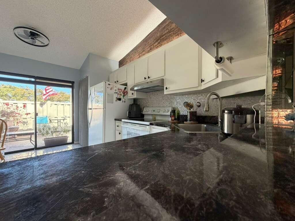 1017 Green Pine Boulevard, Unit F, West Palm Beach, FL 33409 Photo