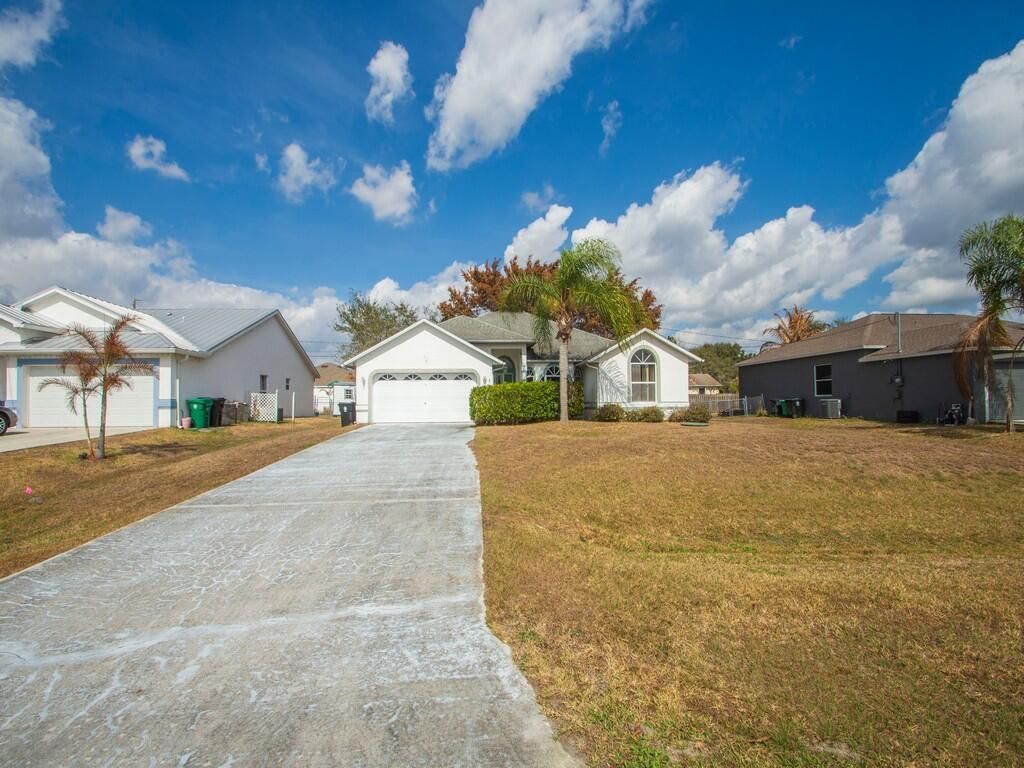 5718 NW North Macedo Boulevard, Port Saint Lucie, FL 34983 Photo