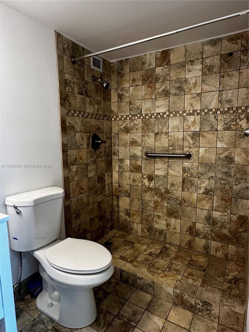 1020 Meridian Ave, Unit 811, Miami Beach, FL 33139 Photo