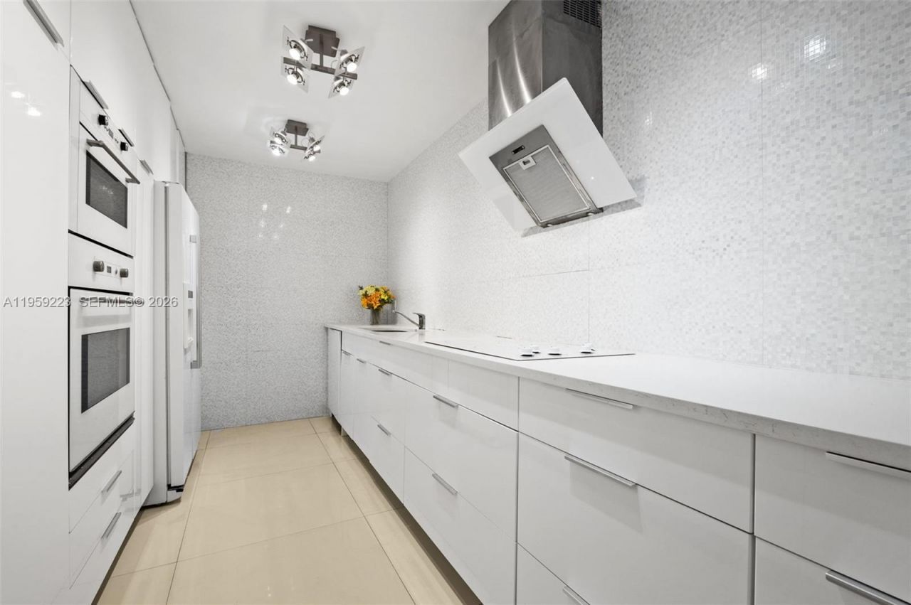 19390 Collins Ave , Unit 1221, Sunny Isles Beach, FL 33160 Photo