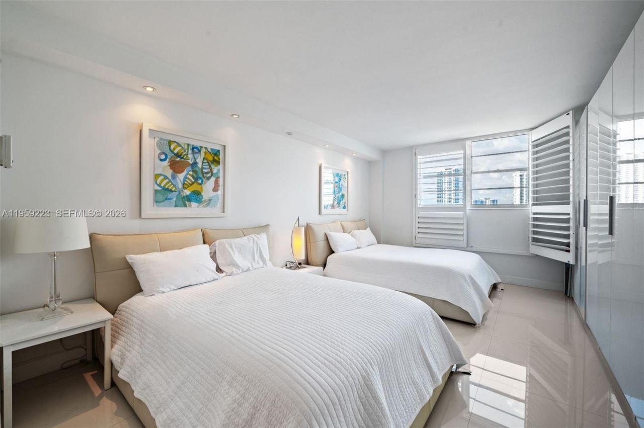 19390 Collins Ave , Unit 1221, Sunny Isles Beach, FL 33160 Photo