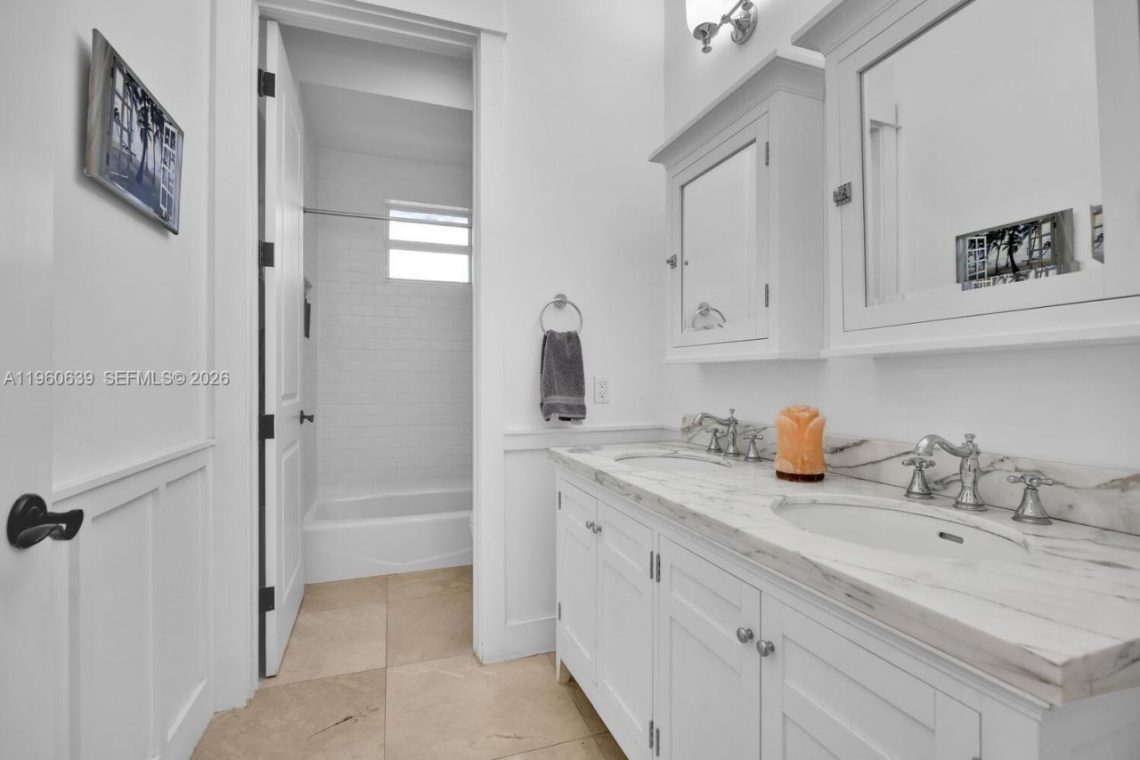 8020 SW 62nd Ave, Miami, FL 33143 Photo