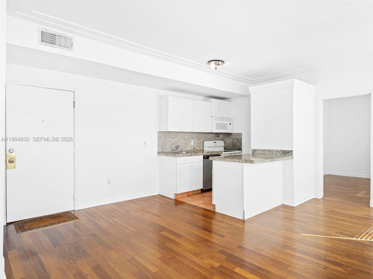 1027 Pennsylvania Ave, Unit 206, Miami Beach, FL 33139 Photo