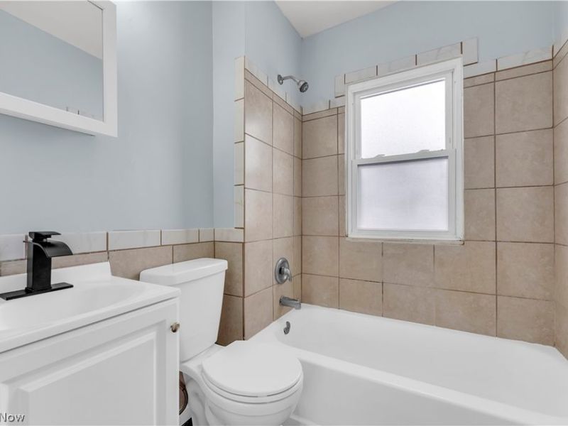 10302 Parkview Avenue, Unit 2/UP, Garfield Heights, OH 44125 Photo 16