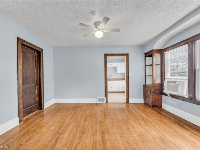 10302 Parkview Avenue, Unit 2/UP, Garfield Heights, OH 44125 Photo 6