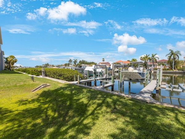 1125 PINELLAS BAYWAY S, Unit 305, ST PETERSBURG, FL 33715