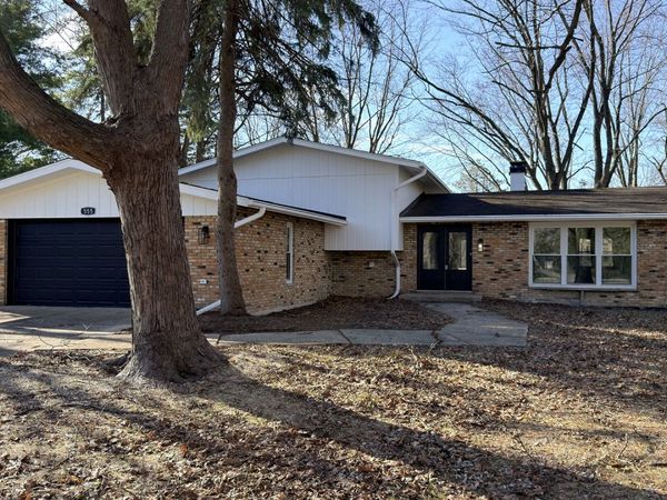 28W555 Leverenz Road, Naperville, IL 60564