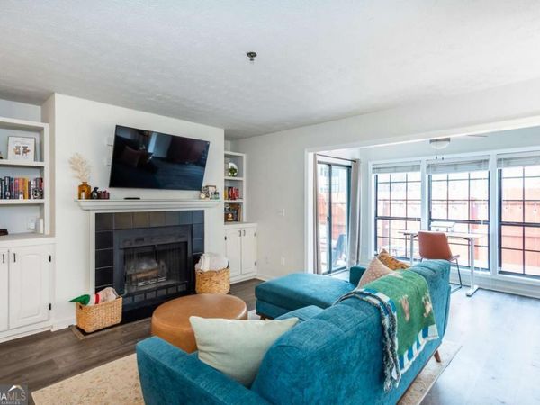 4552 Vinings Central Trace SE, Unit 63, Atlanta, GA 30339