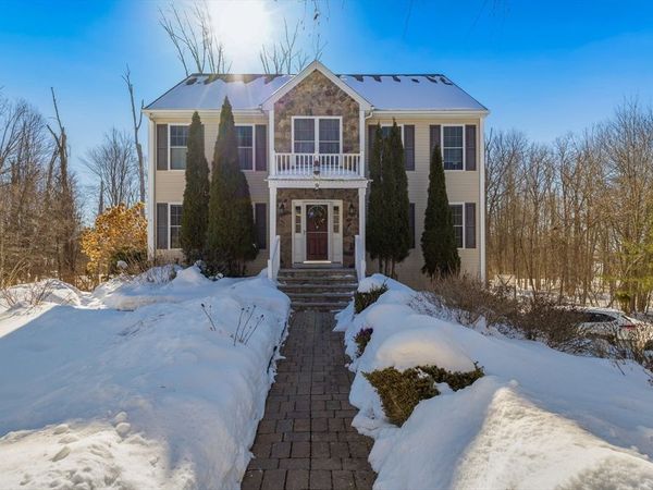 9 Falcon Ln, Haverhill, MA 01832