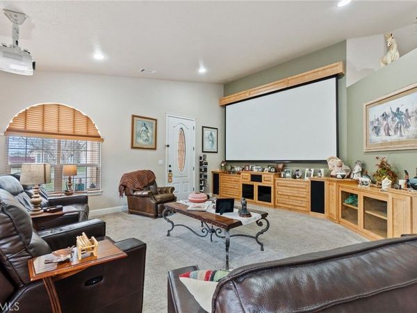 675 Larie, Red Bluff, CA 96080