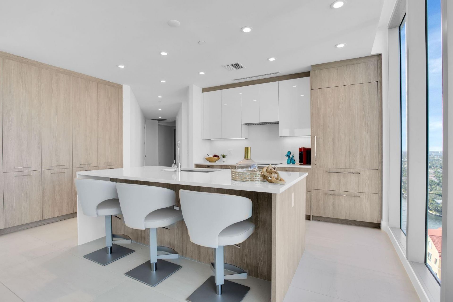 153 N Seabreeze Boulevard, Unit S-2205, Fort Lauderdale, FL 33304 Photo