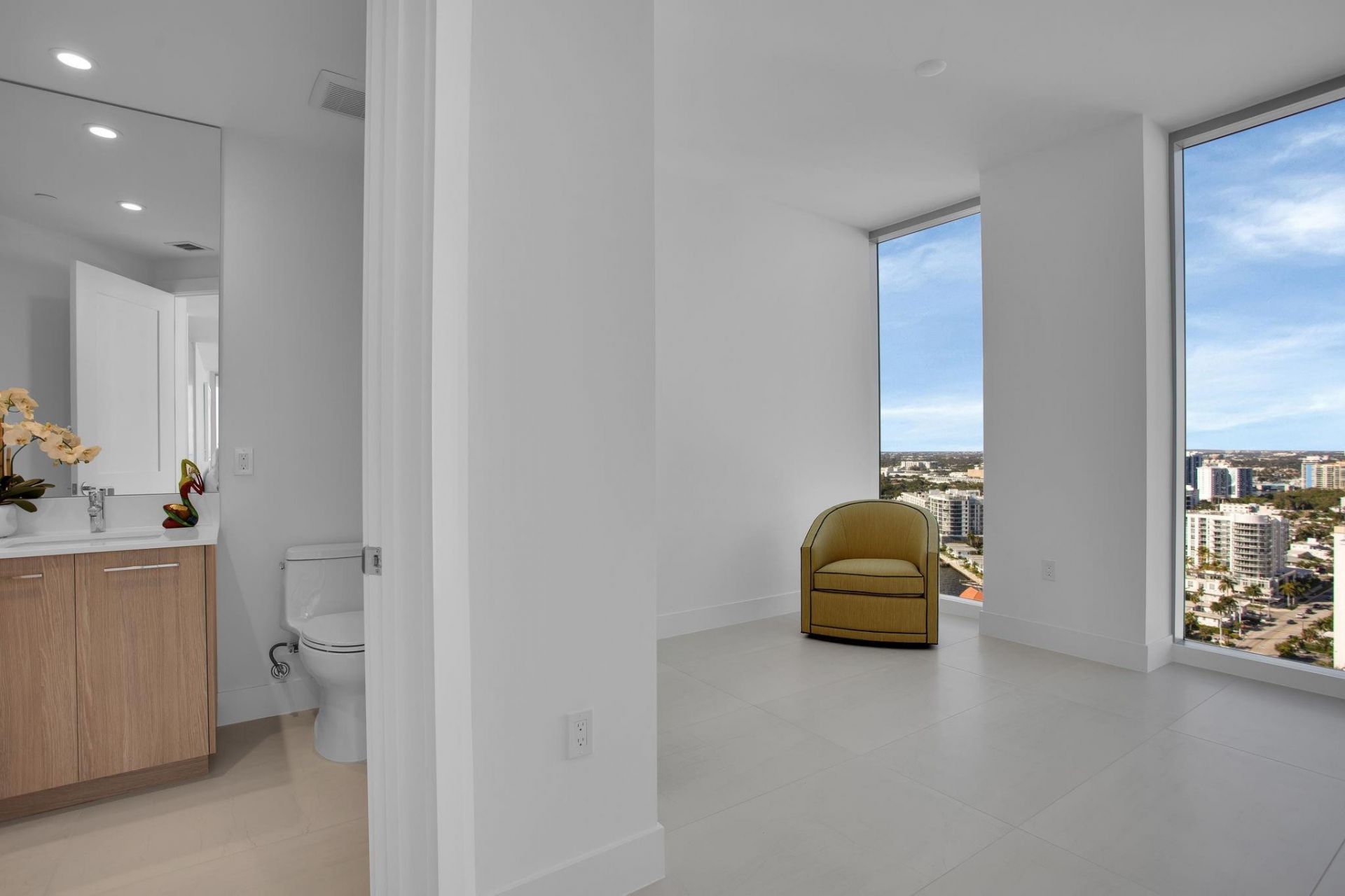 153 N Seabreeze Boulevard, Unit 2205-S, Fort Lauderdale, FL 33304 Photo