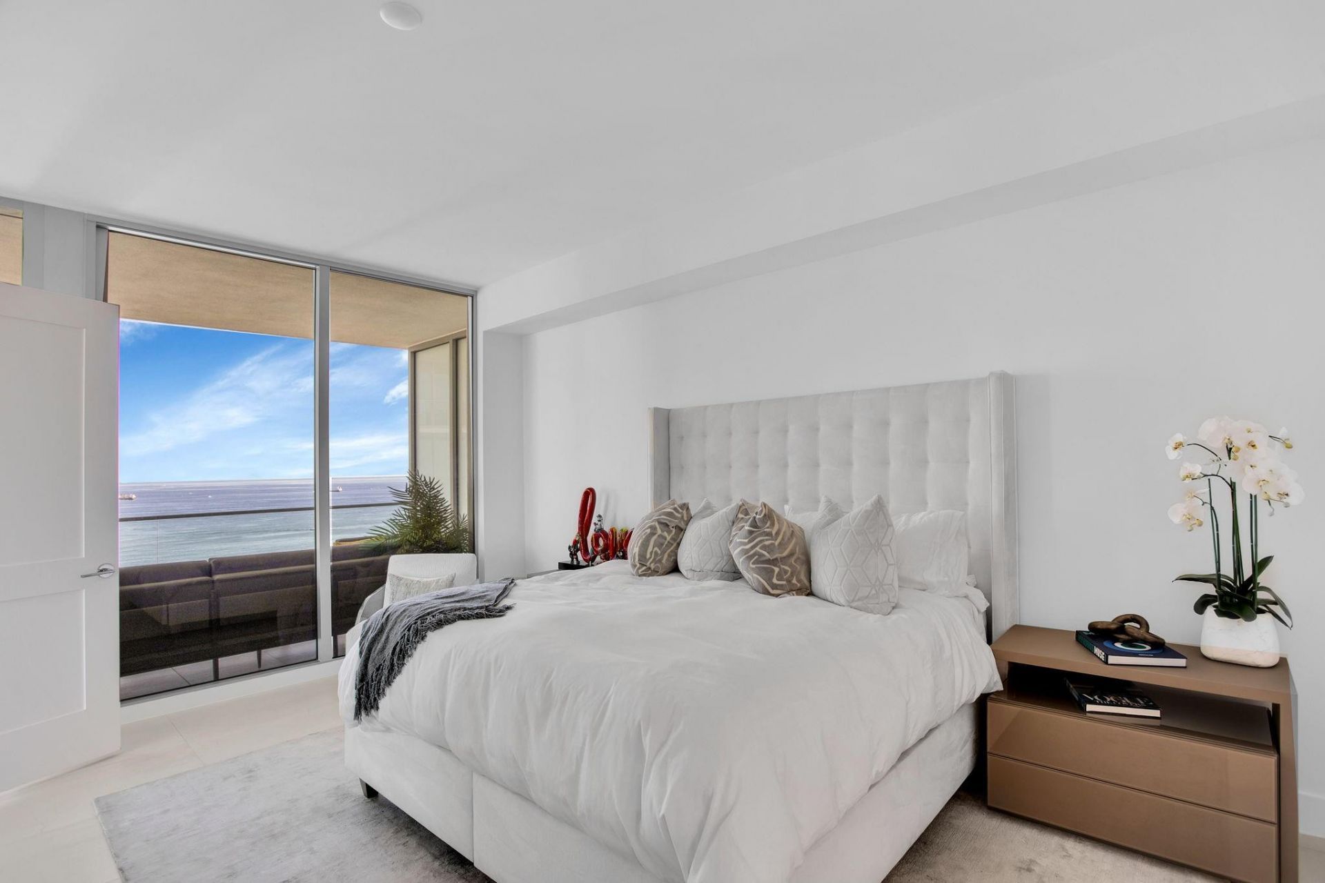 153 N Seabreeze Boulevard, Unit S-2205, Fort Lauderdale, FL 33304 Photo