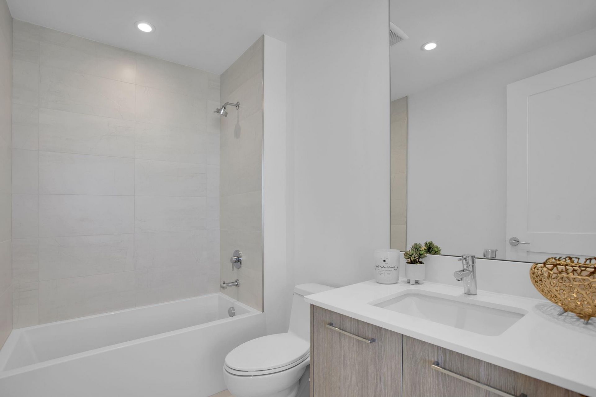 153 N Seabreeze Boulevard, Unit S-2205, Fort Lauderdale, FL 33304 Photo