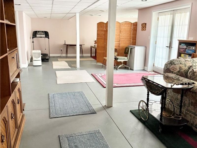 49281 Eagle Drive, East Liverpool, OH 43920 Photo 7