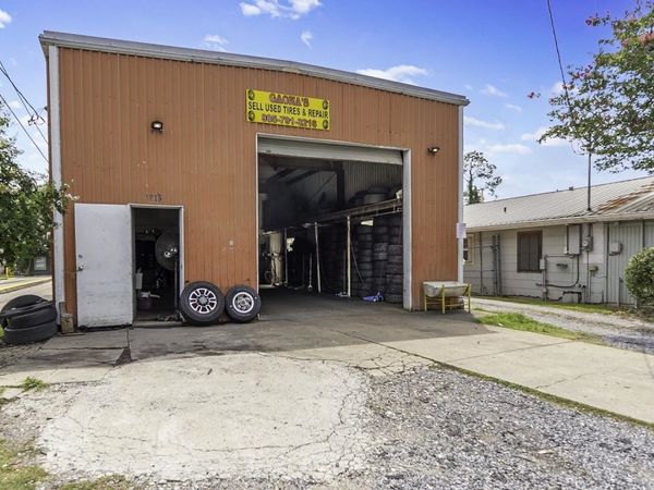 1118 Grand Caillou, Houma, LA 70363