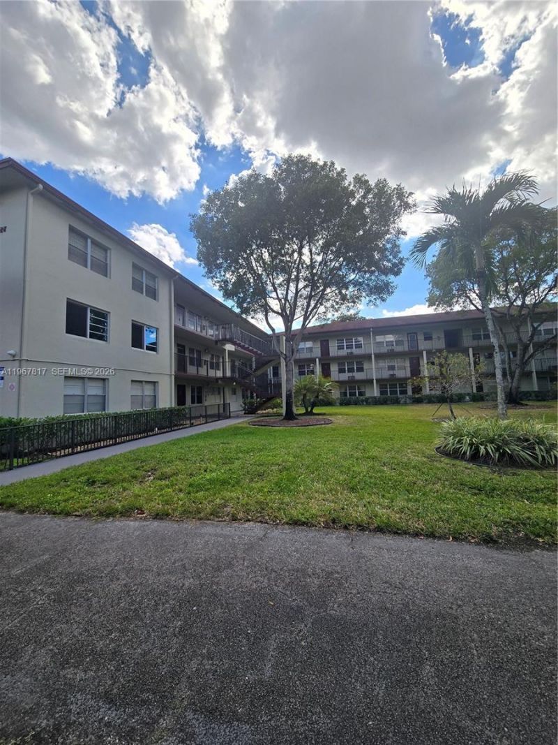 13500 SW 1st St, Unit 202U, Pembroke Pines, FL 33027 Main Photo