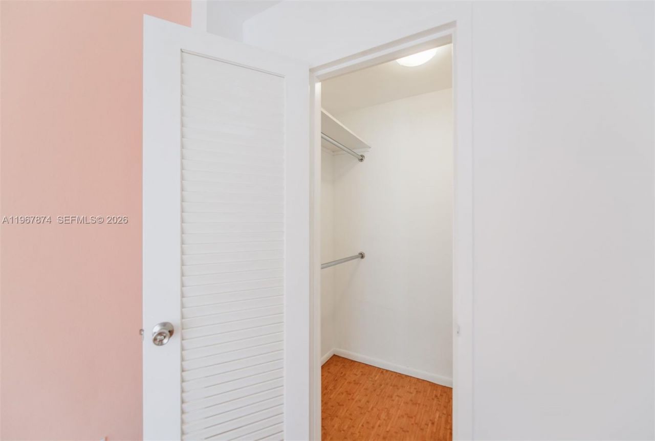 8000 Harding Ave , Unit 4B, Miami Beach, FL 33141 Photo