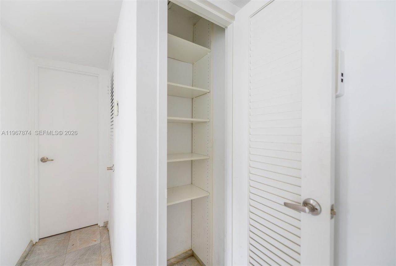 8000 Harding Ave , Unit 4B, Miami Beach, FL 33141 Photo