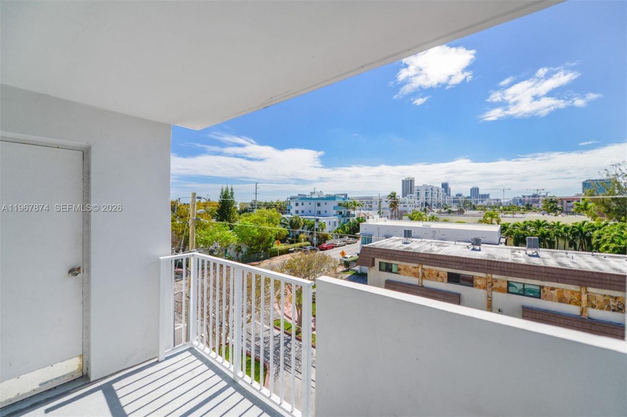8000 Harding Ave , Unit 4B, Miami Beach, FL 33141 Photo