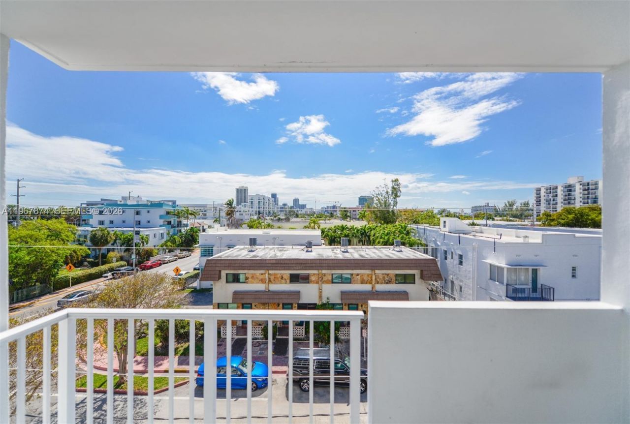 8000 Harding Ave , Unit 4B, Miami Beach, FL 33141 Photo