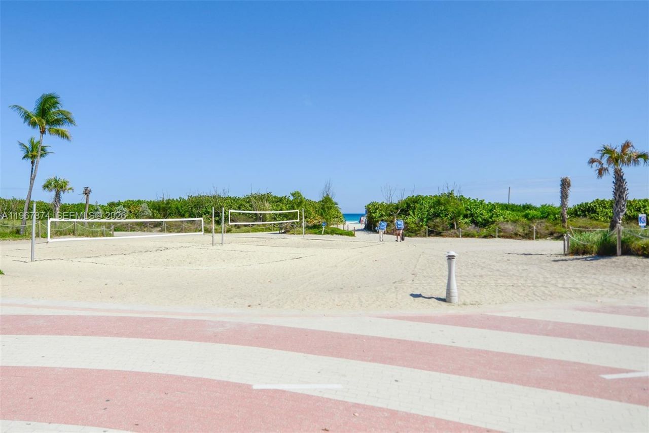 8000 Harding Ave , Unit 4B, Miami Beach, FL 33141 Photo