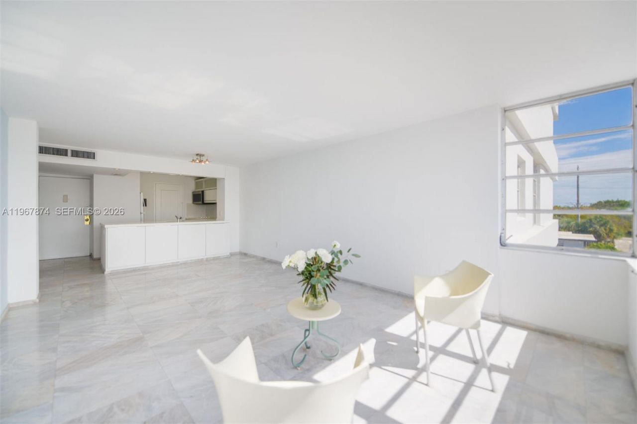 8000 Harding Ave , Unit 4B, Miami Beach, FL 33141 Photo