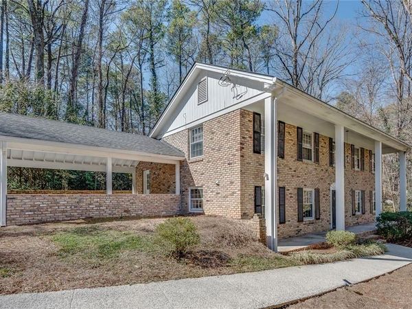 3560 Embry Circle, Atlanta, GA 30341