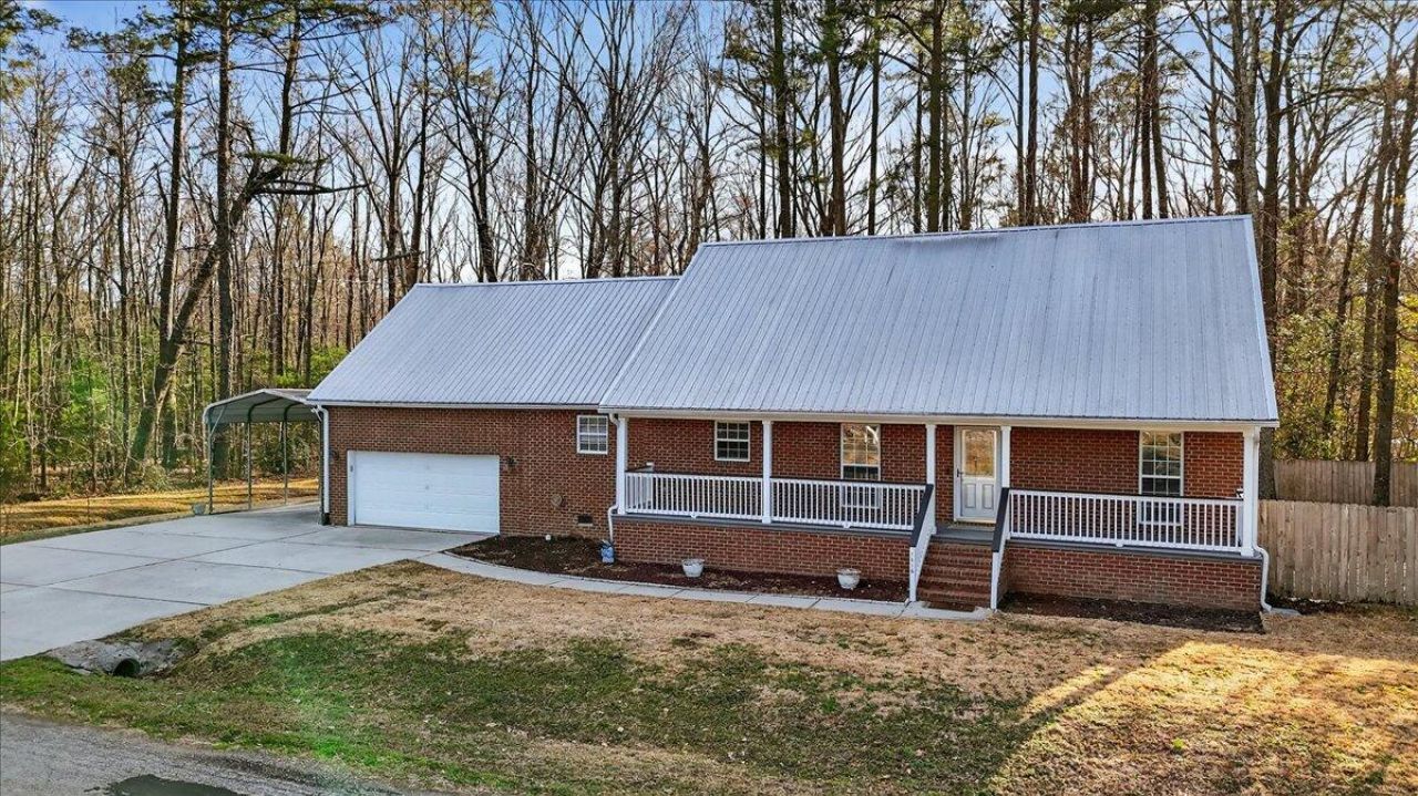 1102 Ansel Drive Photo 1