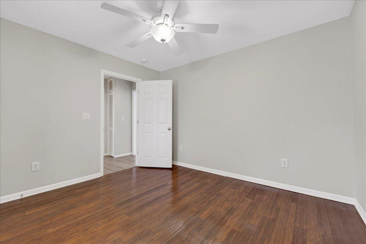 1102 Ansel Drive Photo 10